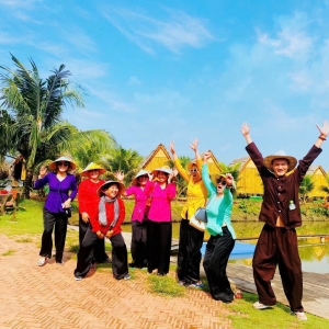 tour-he-kham-pha-con-phung-hanh-trinh-dang-nho-ben-dong-tien-giang